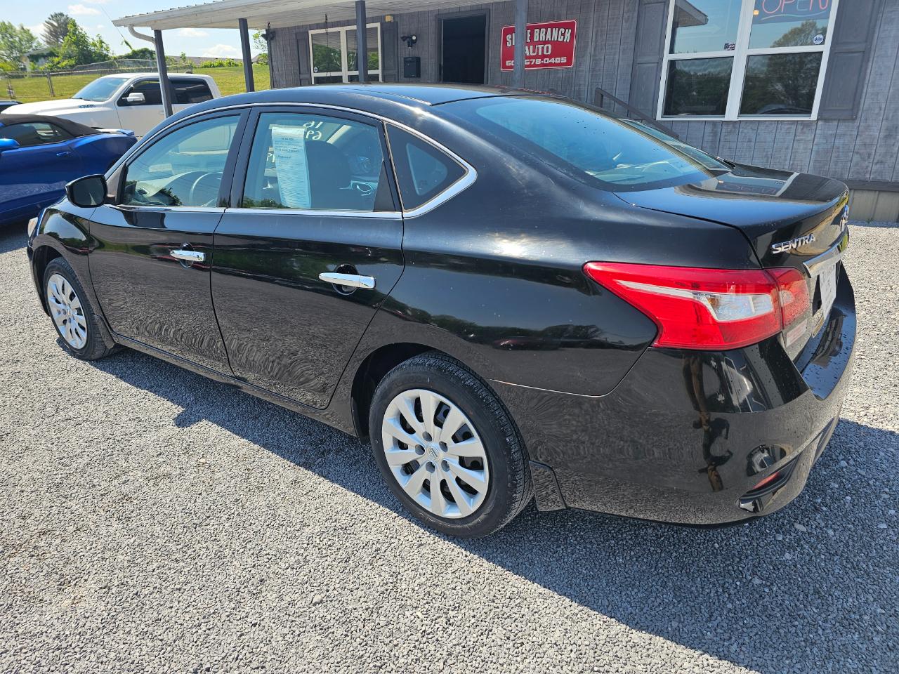 Nissan Sentra 4dr Sdn I4 CVT S 2016