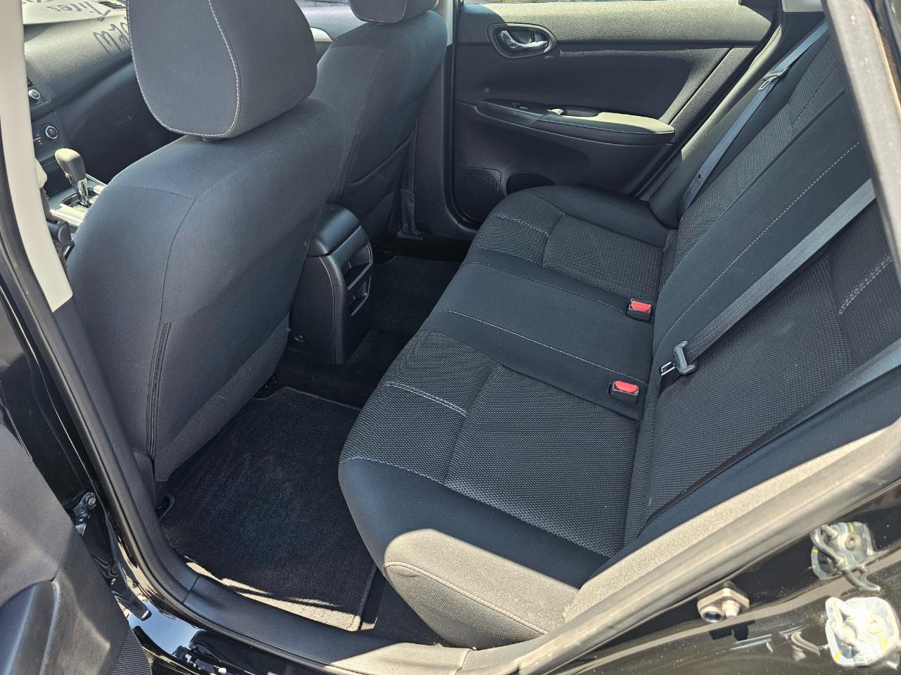 Nissan Sentra 4dr Sdn I4 CVT S 2016