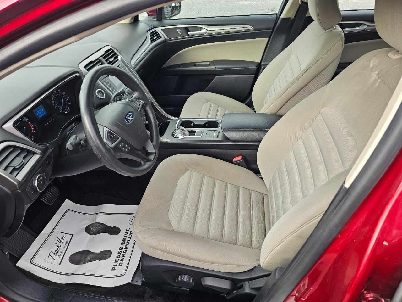 Ford Fusion S FWD 2017