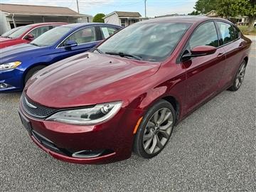 2015 Chrysler 200 4dr Sdn S FWD