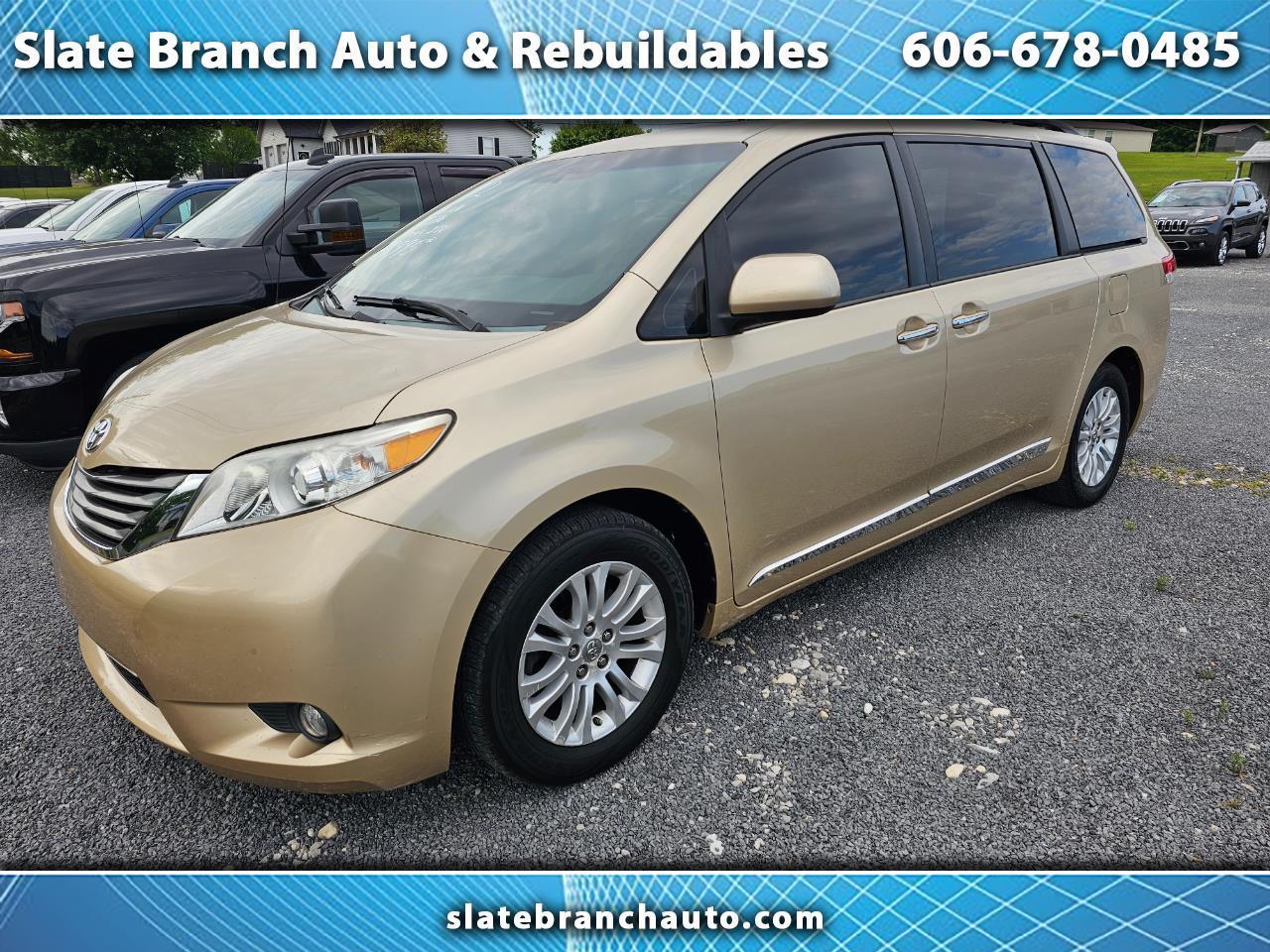 Toyota Sienna 5dr 7-Pass Van V6 XLE AAS FWD (Natl) 2012