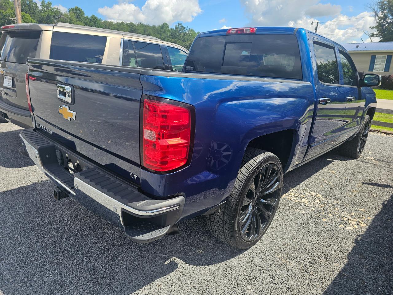 Chevrolet Silverado 1500 4WD Crew Cab 143.5" LT w/1LT 2015