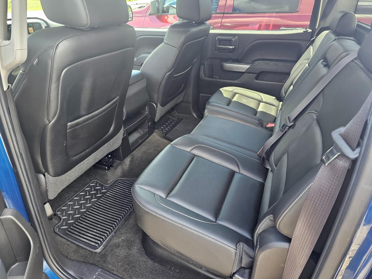 Chevrolet Silverado 1500 4WD Crew Cab 143.5" LT w/1LT 2015