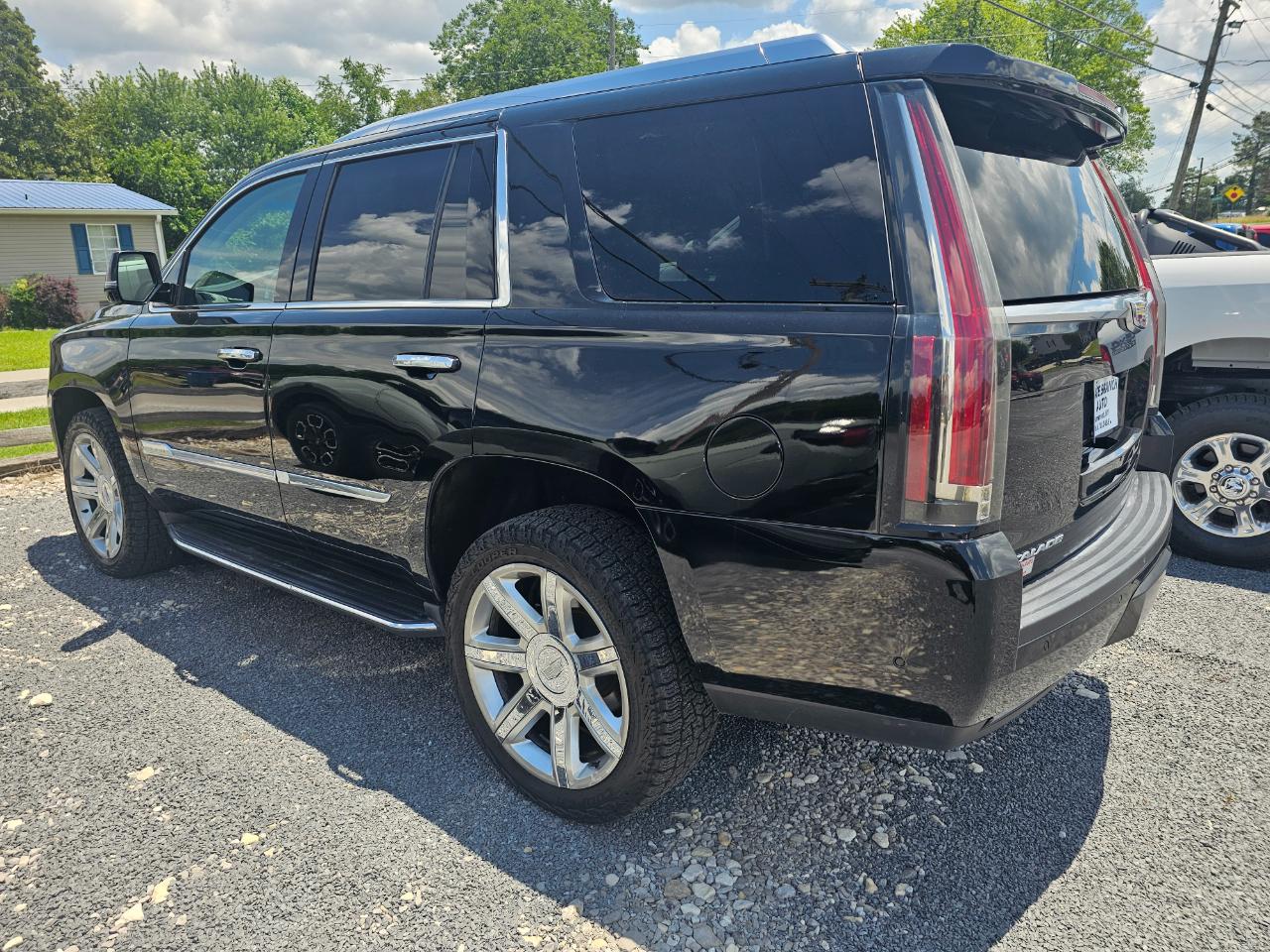 Cadillac Escalade 4WD 4dr Luxury 2018