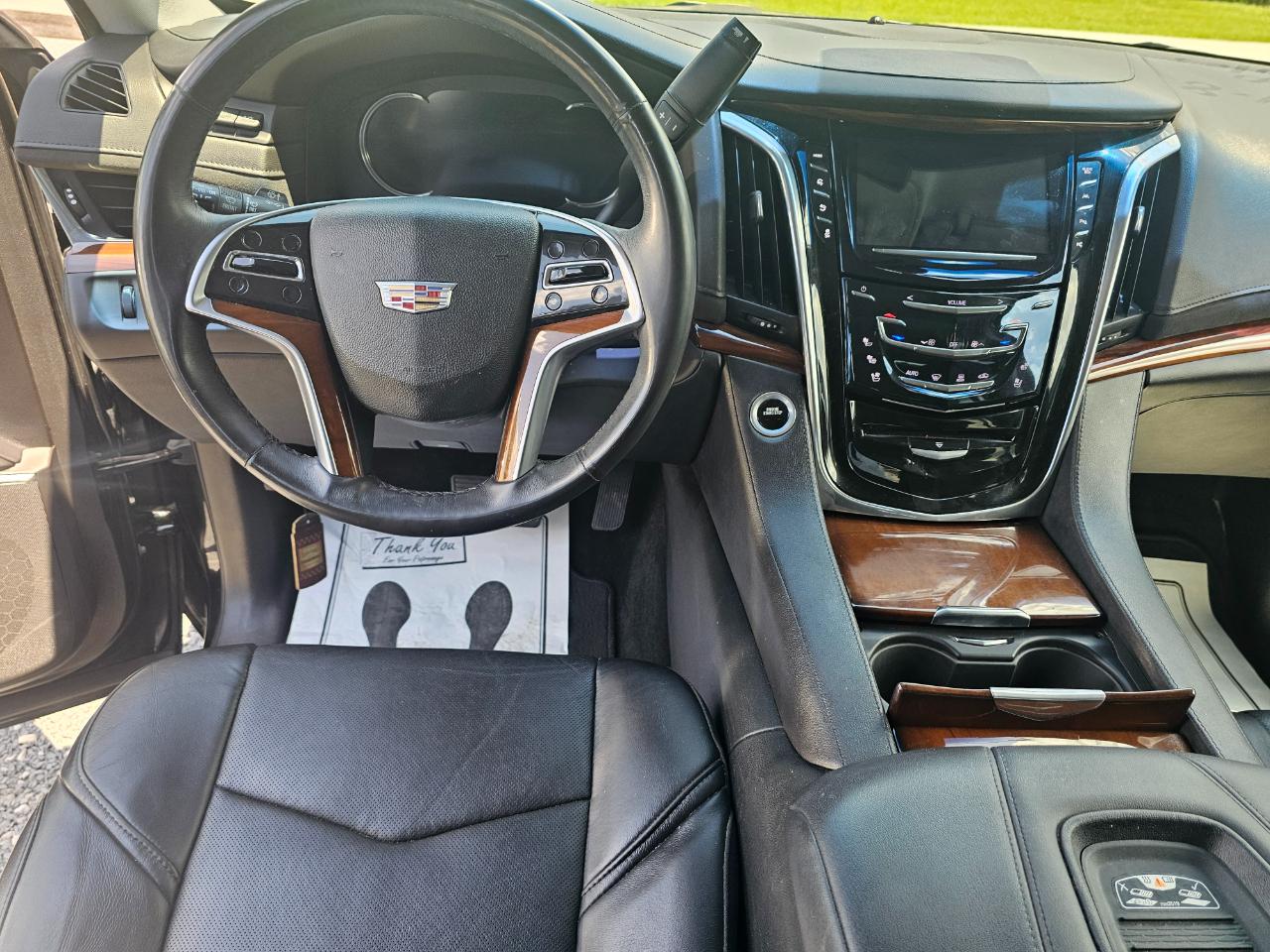 Cadillac Escalade 4WD 4dr Luxury 2018