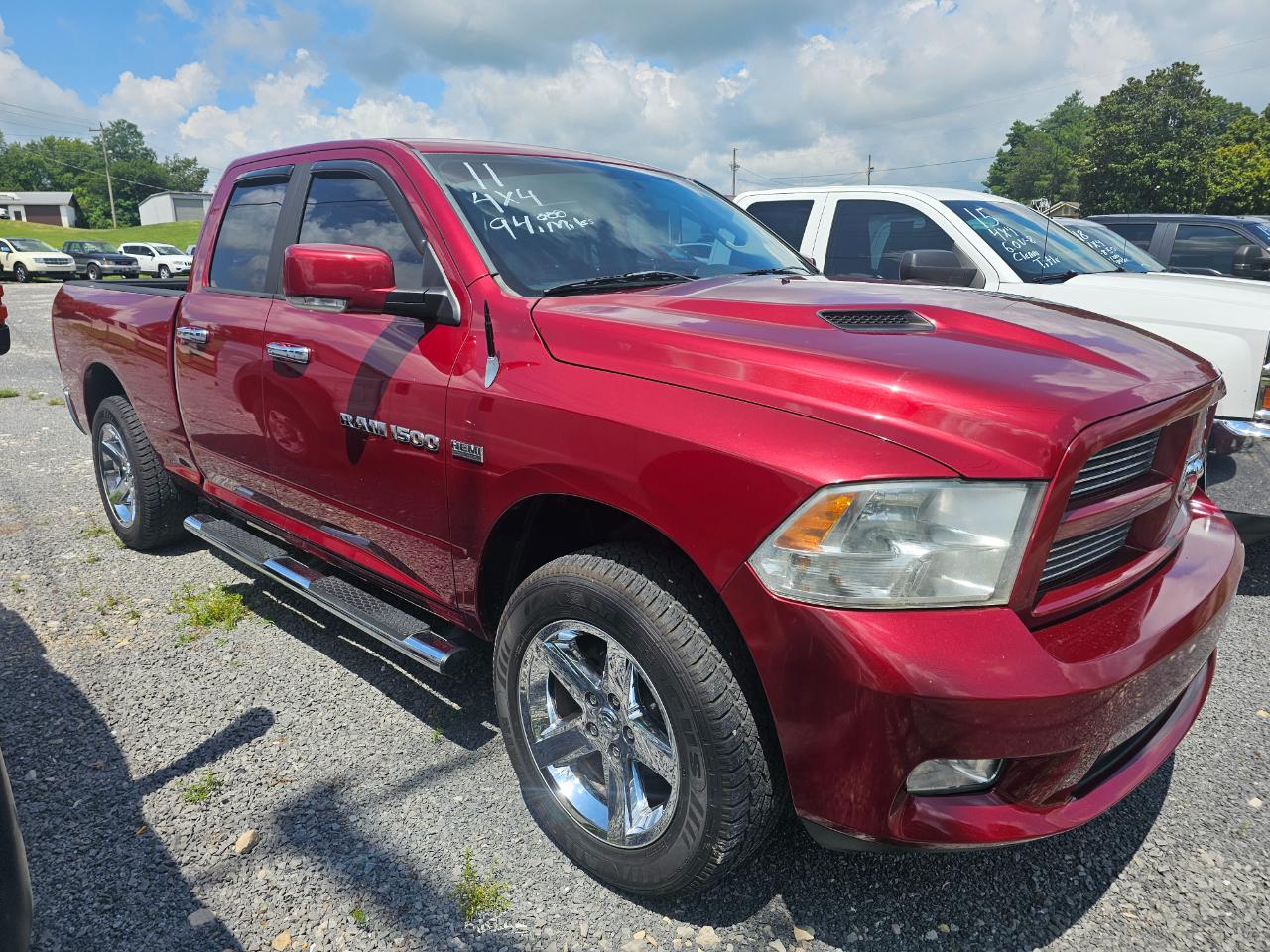 RAM 1500 2WD Quad Cab 140.5" Sport 2011