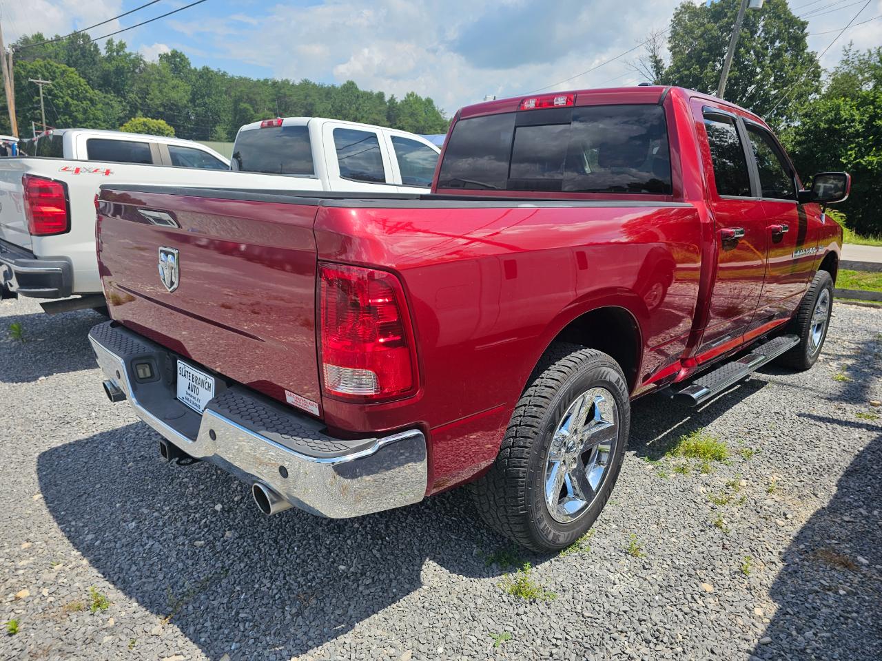 RAM 1500 2WD Quad Cab 140.5" Sport 2011