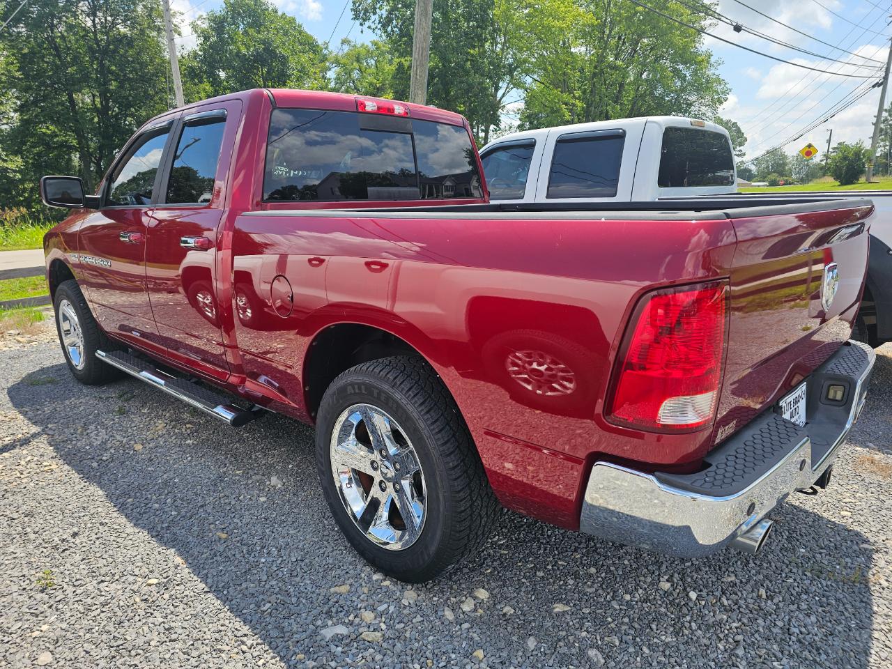 RAM 1500 2WD Quad Cab 140.5" Sport 2011