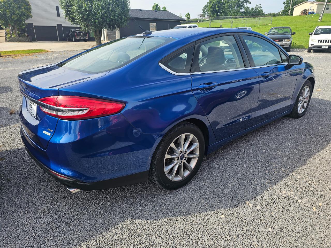 Ford Fusion SE FWD 2017