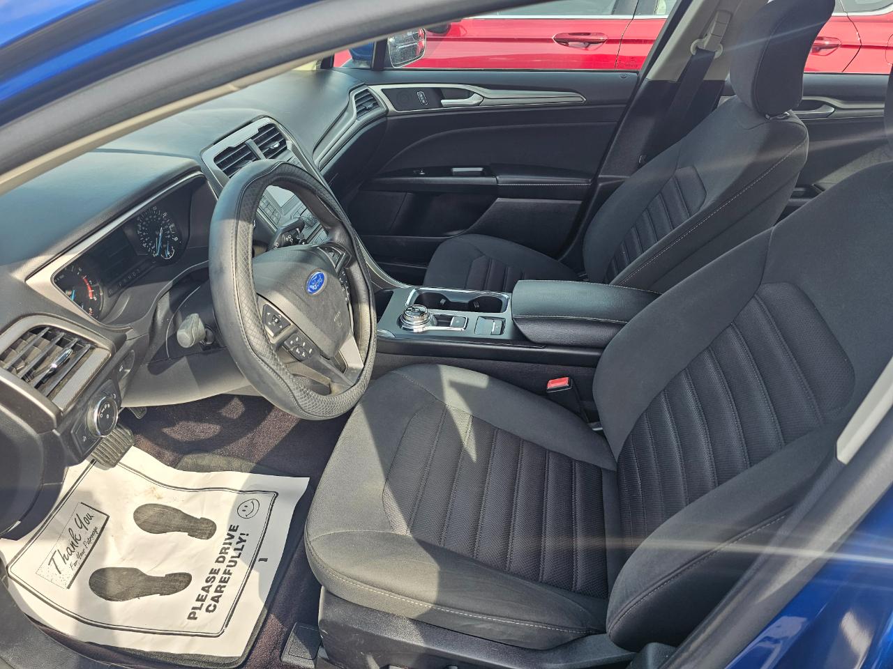Ford Fusion SE FWD 2017
