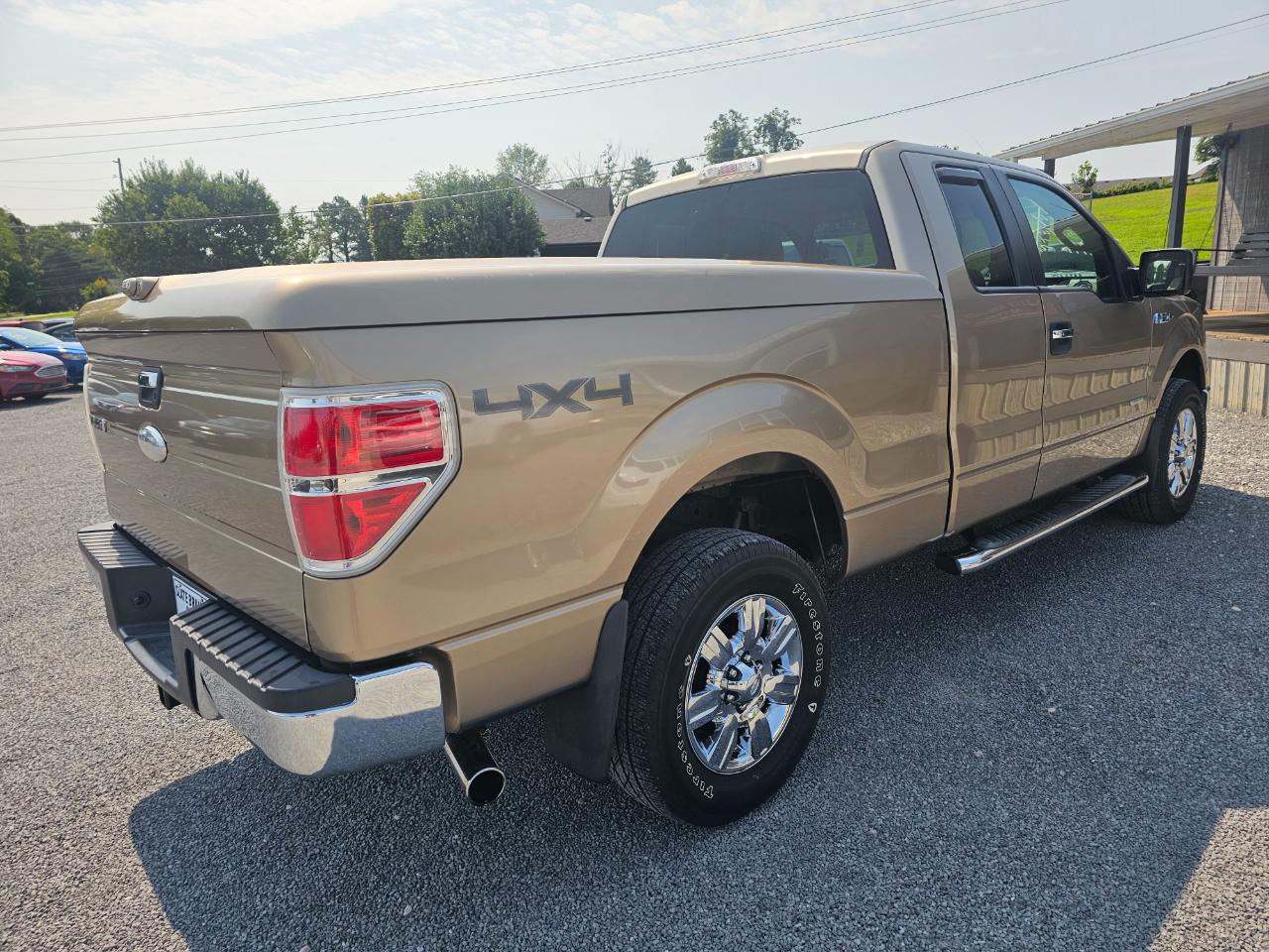 Ford F-150 4WD SuperCab 145" XLT 2011