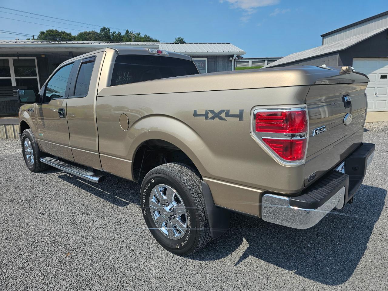 Ford F-150 4WD SuperCab 145" XLT 2011