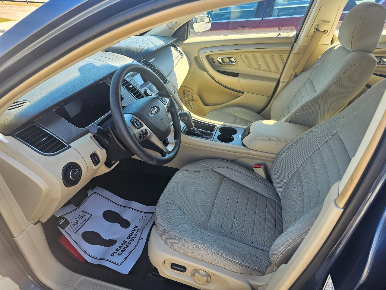 Ford Taurus SE FWD 2018