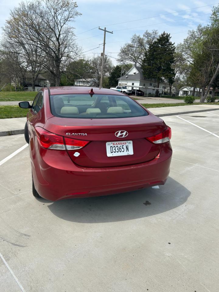 Hyundai Elantra Limited 2012