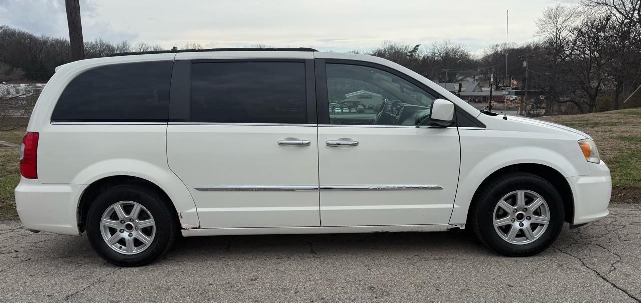 Chrysler Town & Country Touring 2011