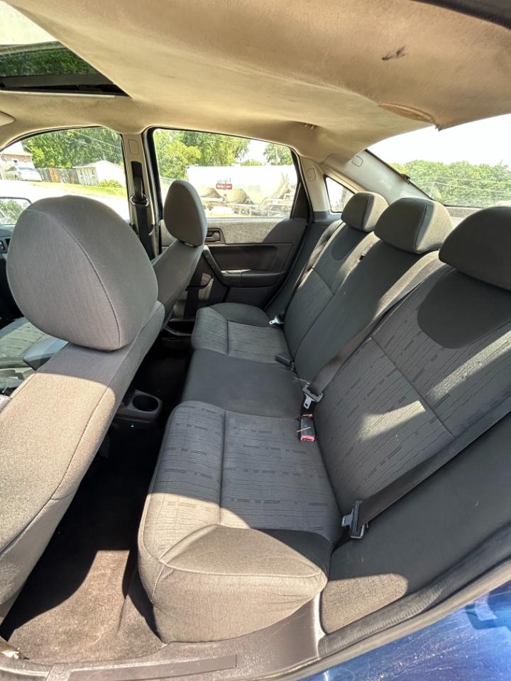 Ford Focus SE Sedan 2009