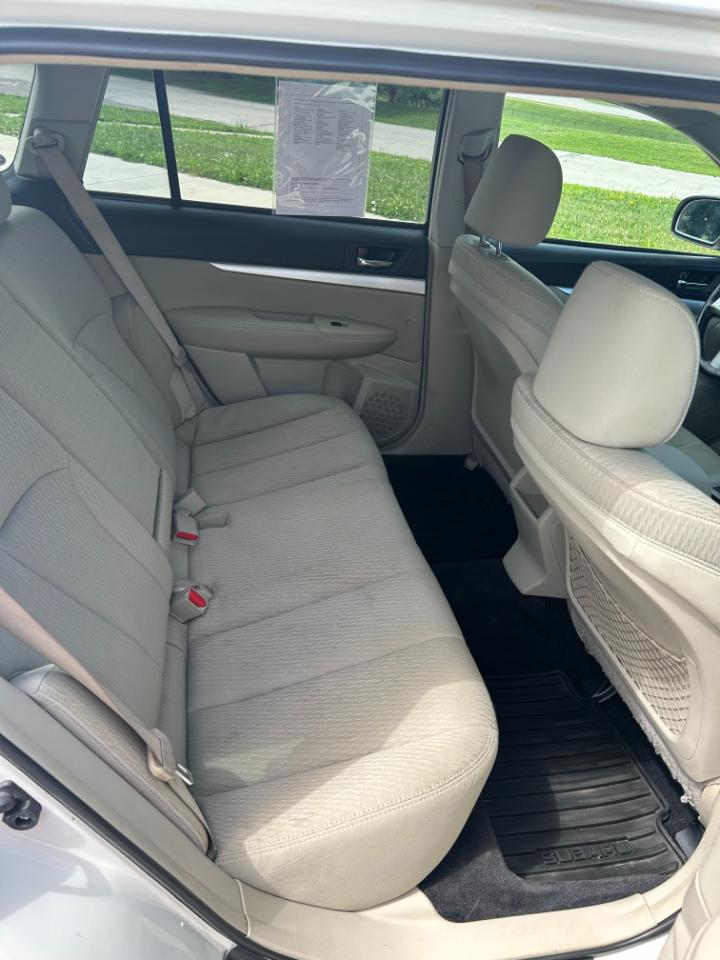 Subaru Outback 2.5i Premium 2011