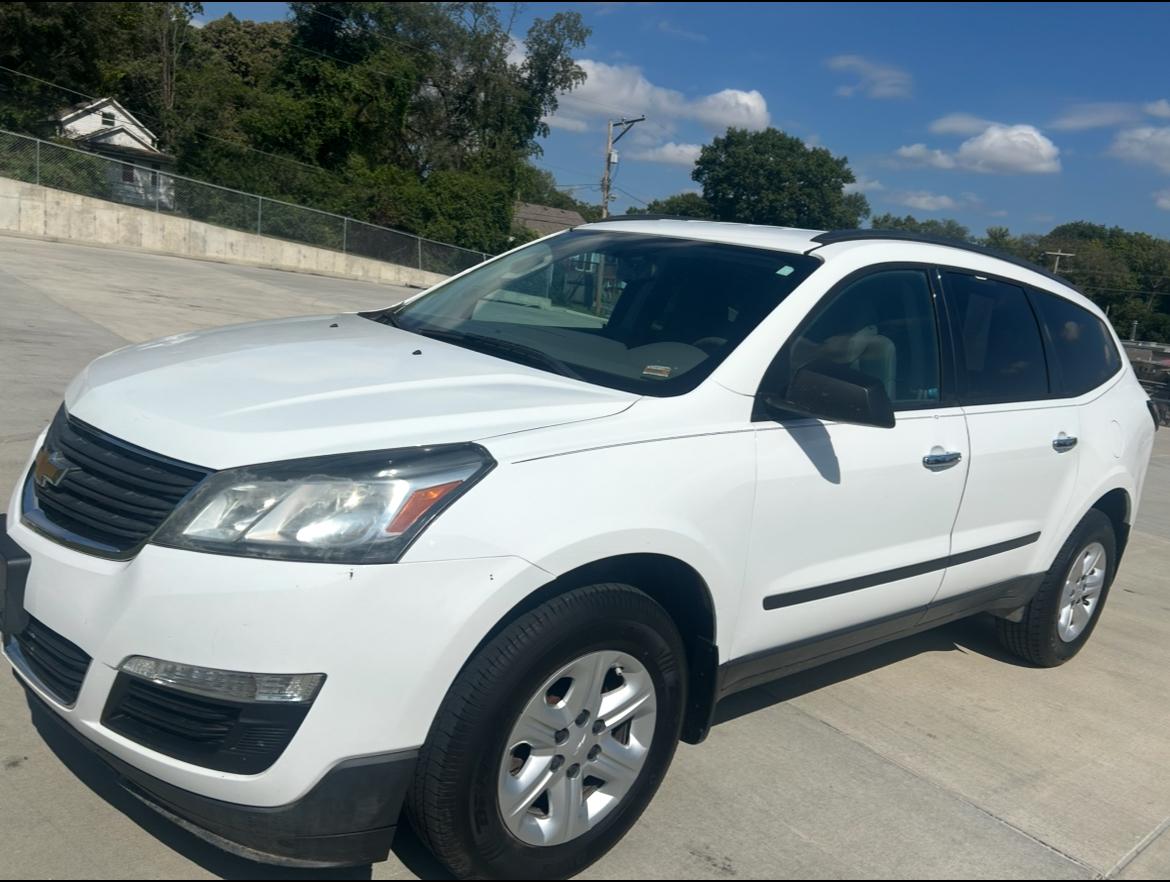 Chevrolet Traverse LS FWD w/PDC 2017