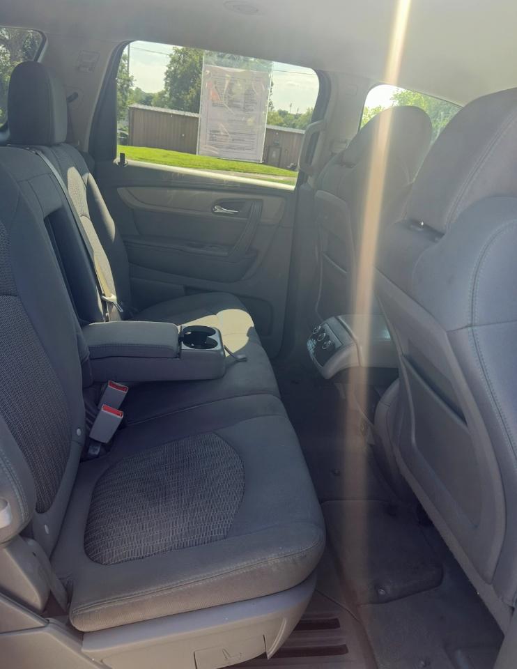Chevrolet Traverse LS FWD w/PDC 2017