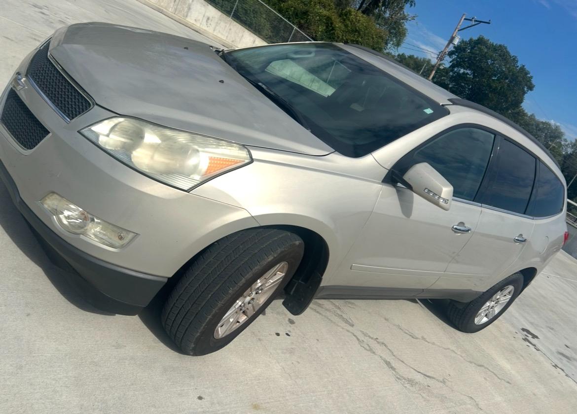 Chevrolet Traverse LT FWD 2011