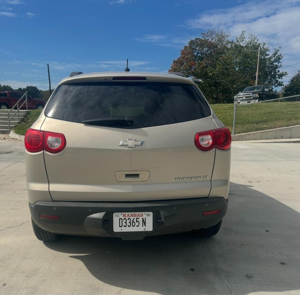 Chevrolet Traverse LT FWD 2011