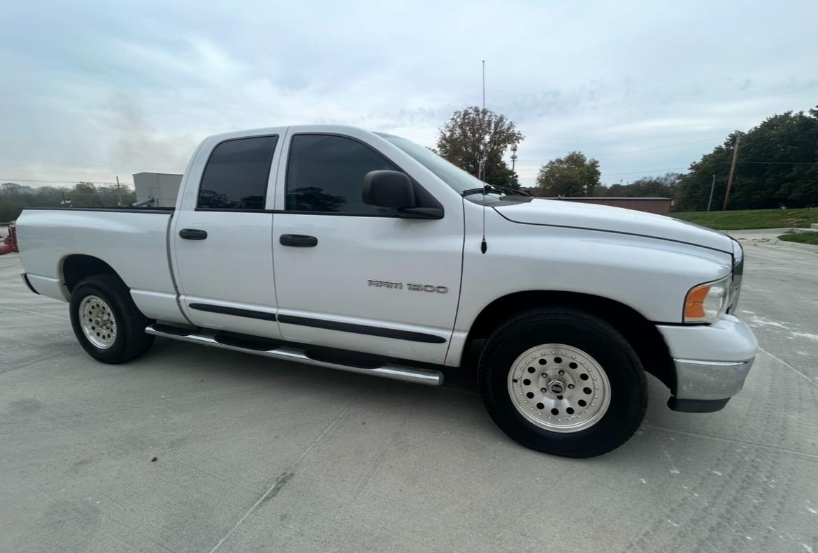 Dodge Ram 1500 ST Quad Cab 2WD 2004