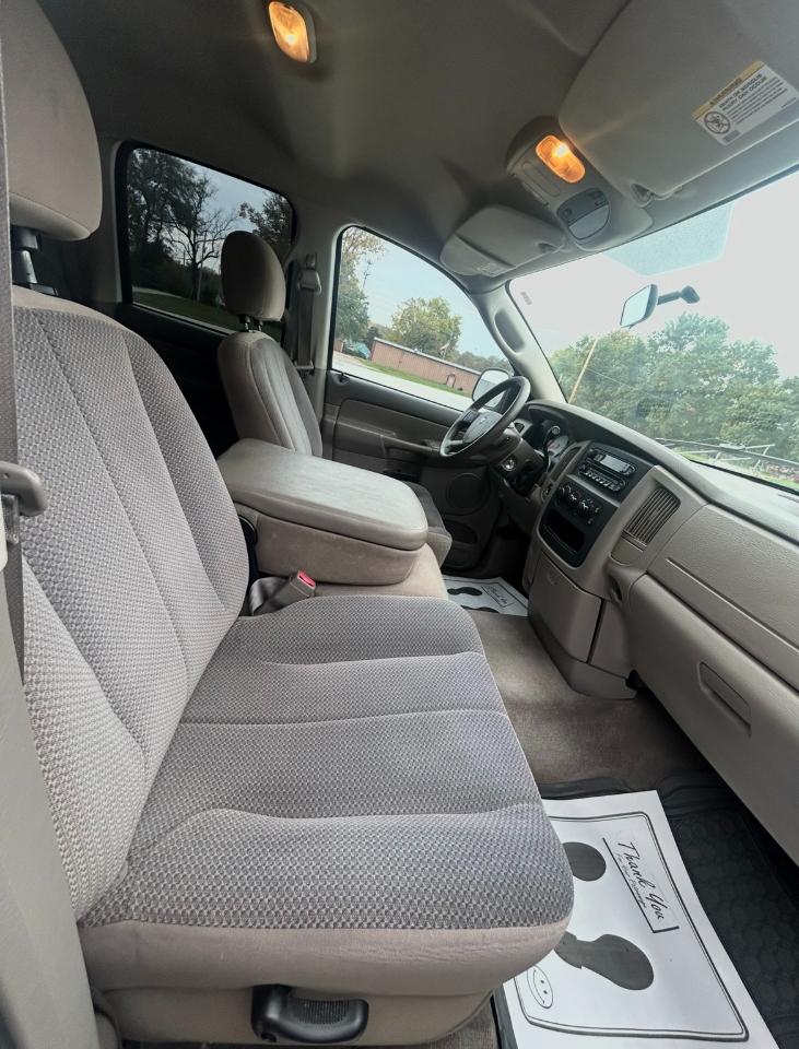 Dodge Ram 1500 ST Quad Cab 2WD 2004