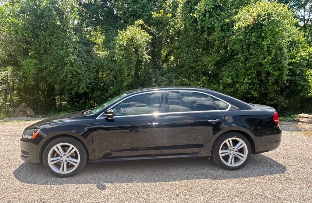 Volkswagen Passat 4dr Sdn 2.0L TDI DSG SE w/Sunroof 2015