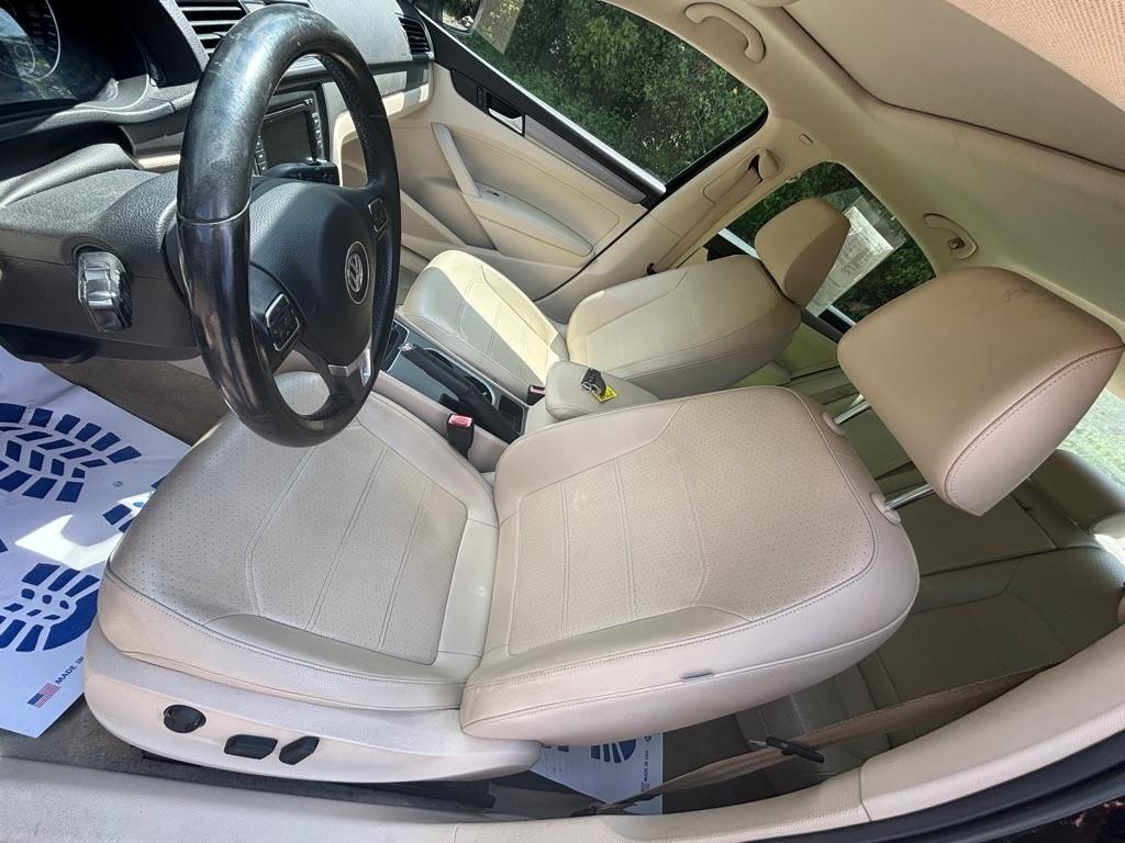 Volkswagen Passat 4dr Sdn 2.0L TDI DSG SE w/Sunroof 2015