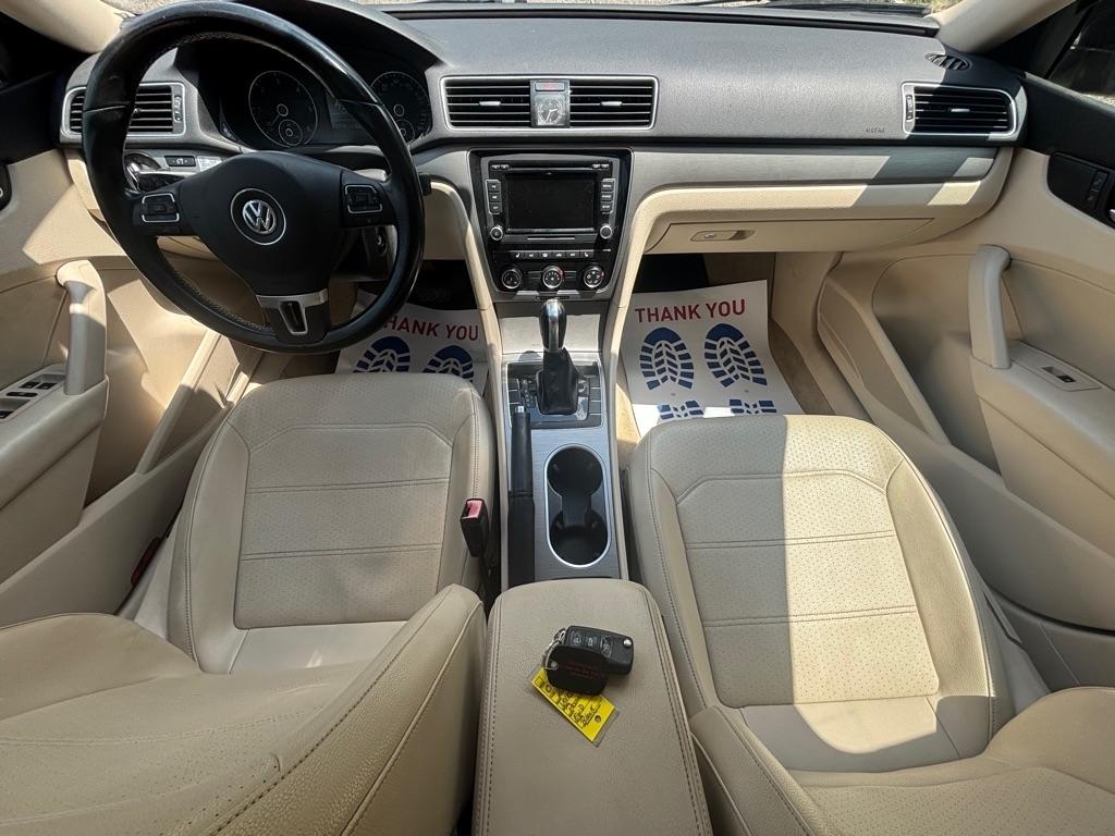 Volkswagen Passat 4dr Sdn 2.0L TDI DSG SE w/Sunroof 2015