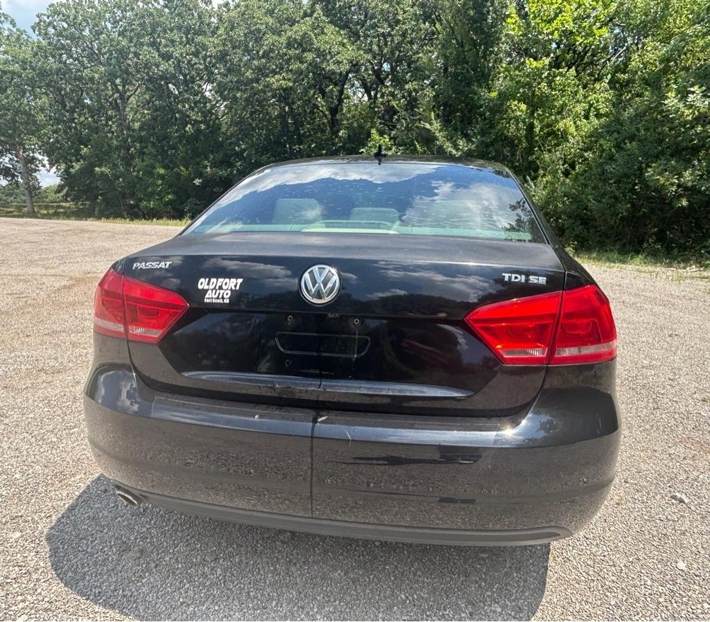 Volkswagen Passat 4dr Sdn 2.0L TDI DSG SE w/Sunroof 2015