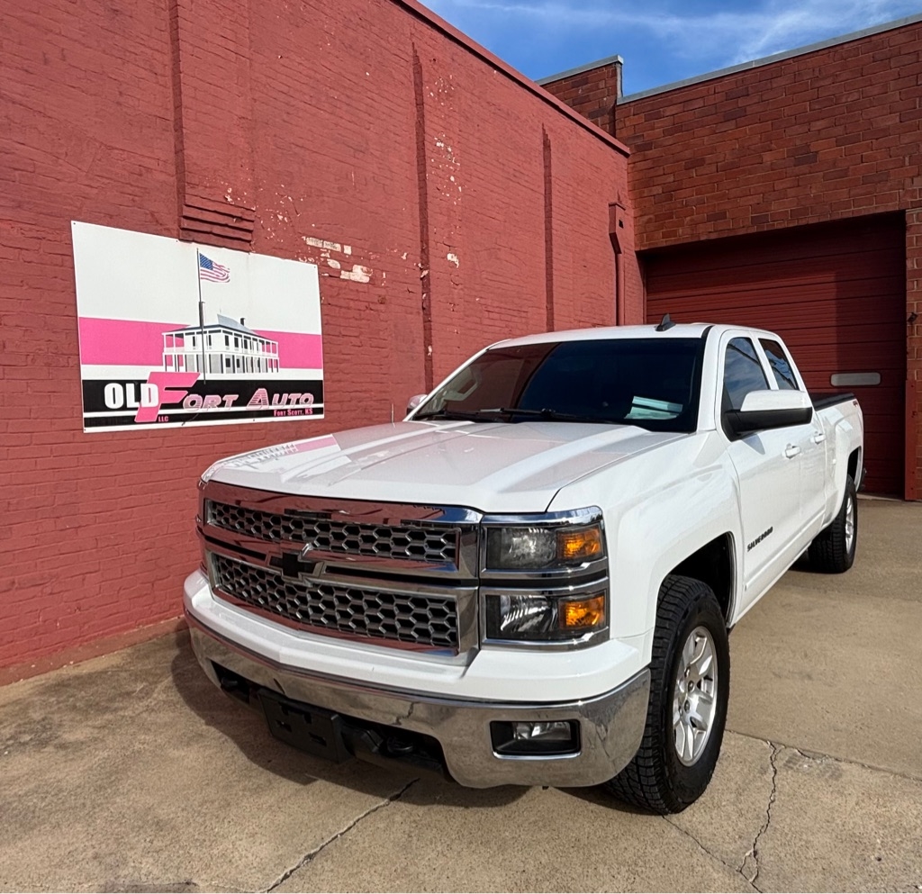 2015 Chevrolet Silverado 1500 4WD Double Cab 143.5" LT w/1LT