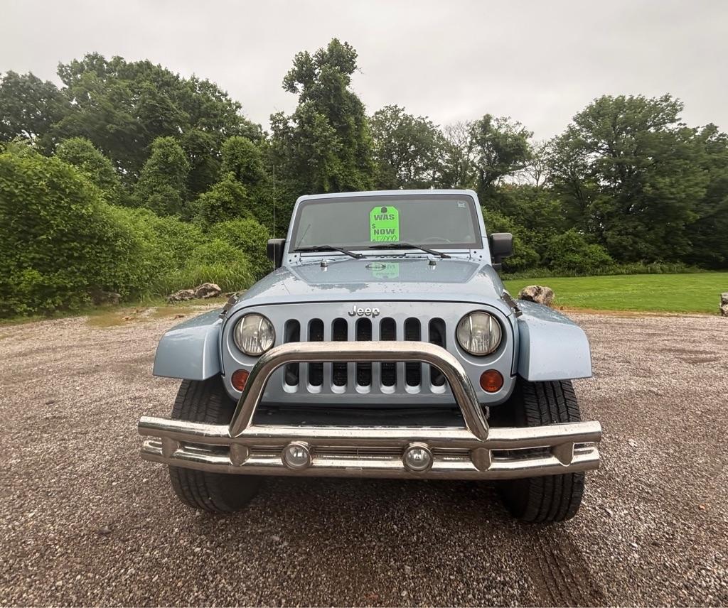 Jeep Wrangler Unlimited 4WD 4dr Sahara 2012