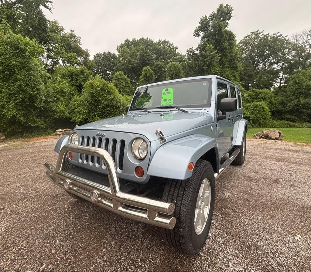 Jeep Wrangler Unlimited 4WD 4dr Sahara 2012