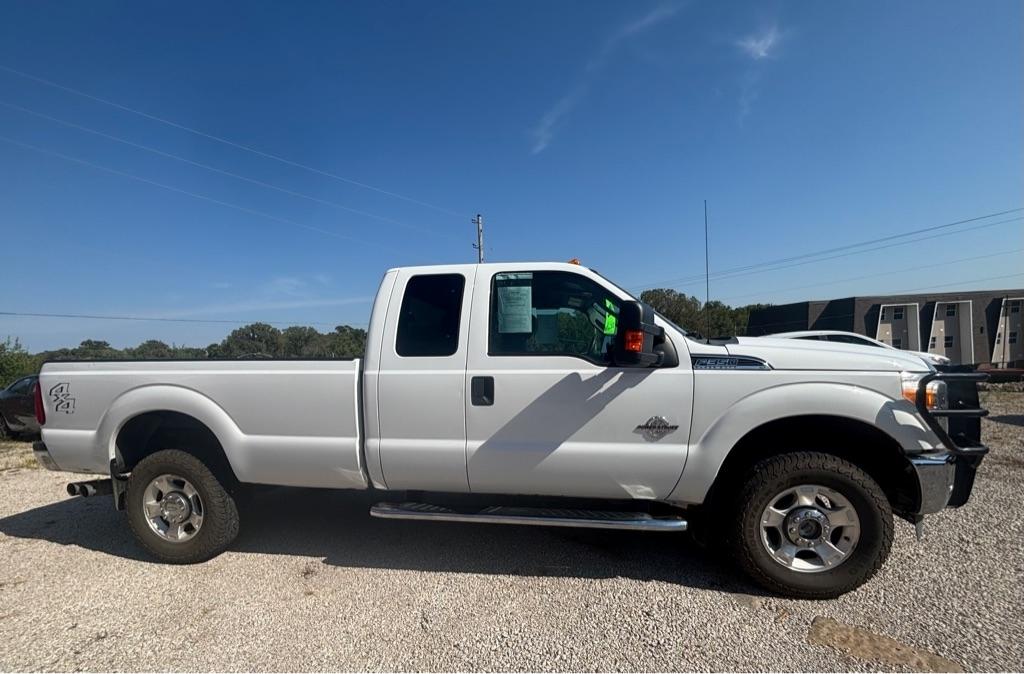 Ford Super Duty F-350 SRW 4WD SuperCab 142" Lariat 2012