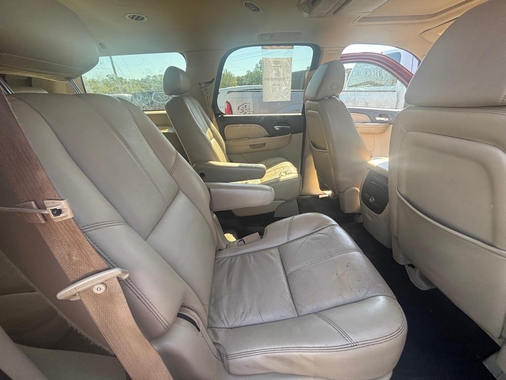 GMC Yukon photo 3