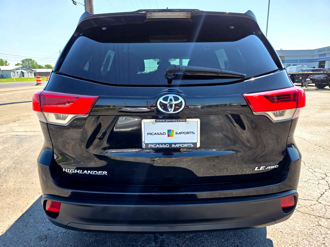 2018 Toyota Highlander LE Plus photo 4