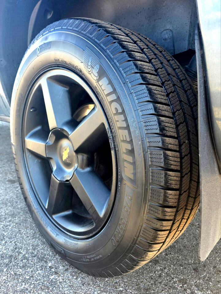 Chevrolet Avalanche LT 4WD 2012 Chevrolet Avalanche LT 4WD 2012