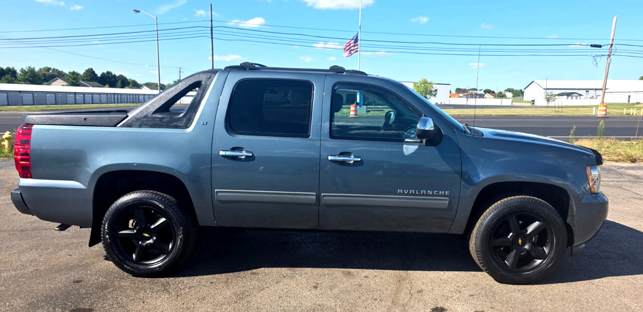 Chevrolet Avalanche LT 4WD 2012 Chevrolet Avalanche LT 4WD 2012