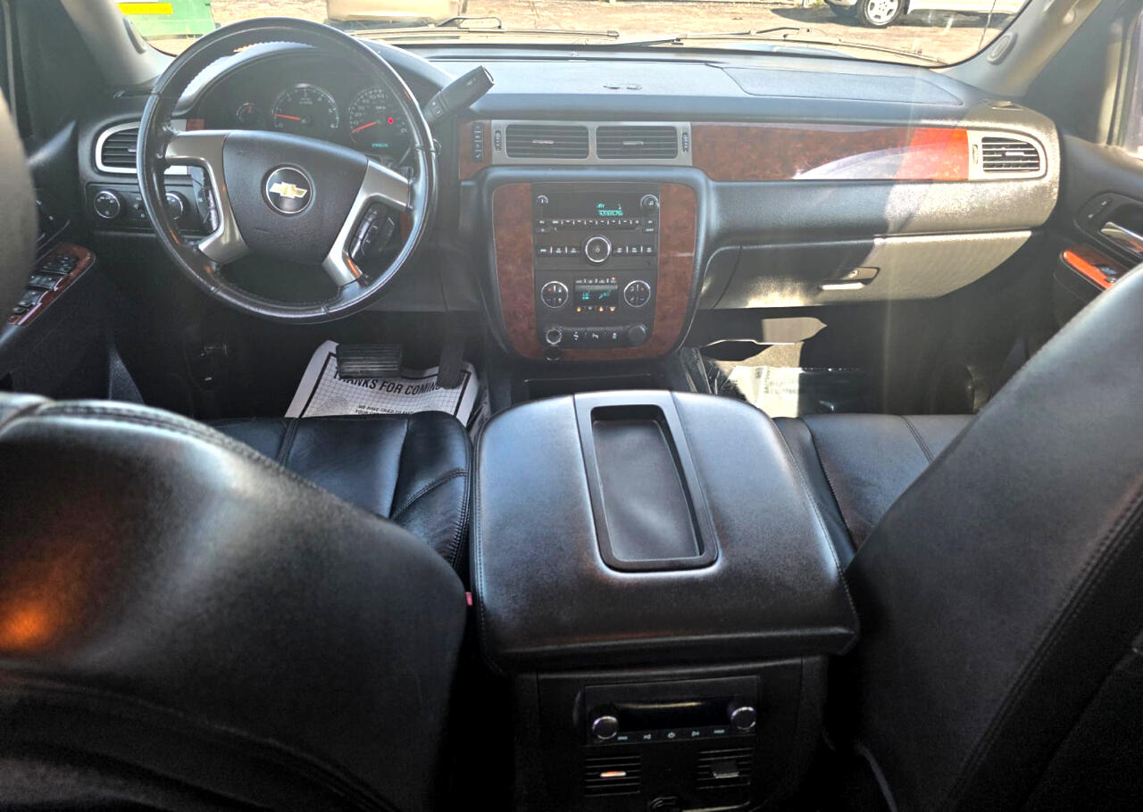 Chevrolet Avalanche LT 4WD 2012 Chevrolet Avalanche LT 4WD 2012