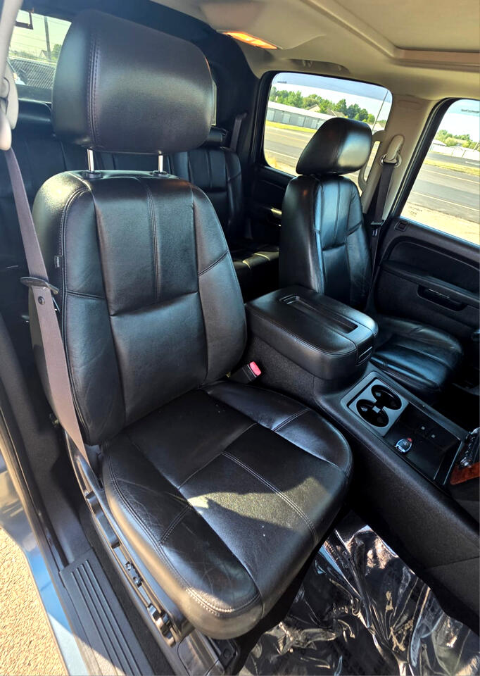 Chevrolet Avalanche LT 4WD 2012 Chevrolet Avalanche LT 4WD 2012