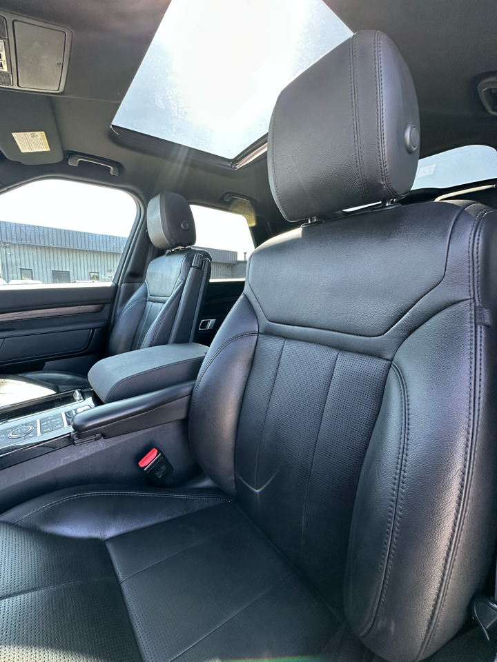 2020 Land Rover Discovery HSE photo 20