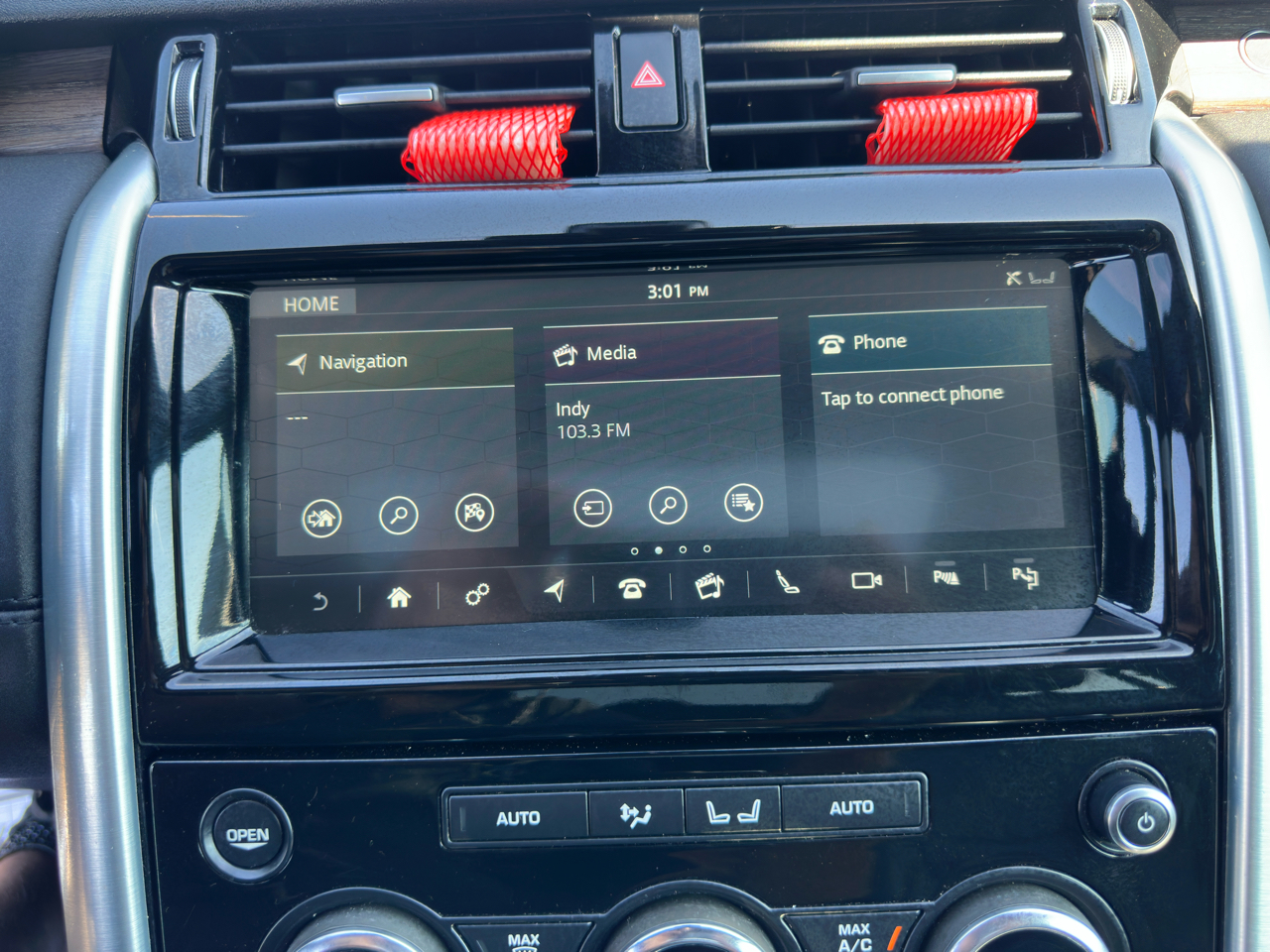 2020 Land Rover Discovery HSE photo 28