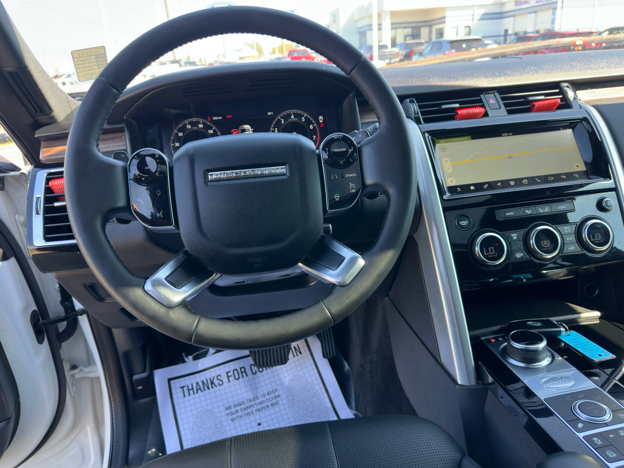2020 Land Rover Discovery HSE photo 31