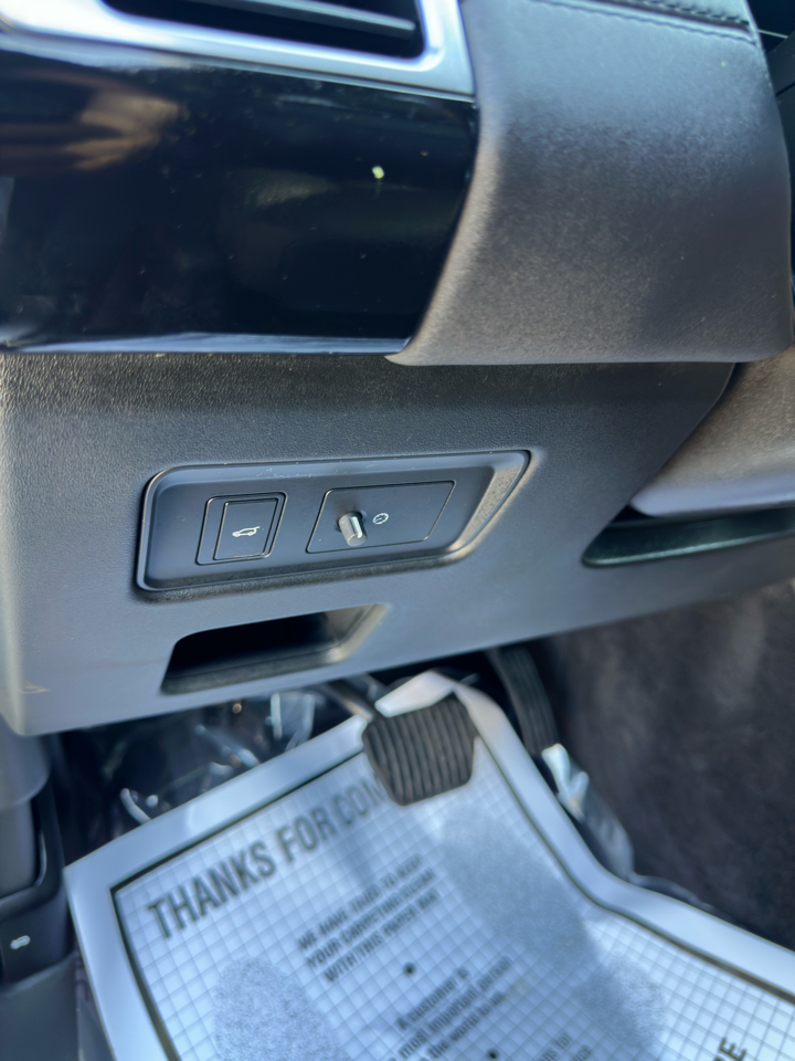 2020 Land Rover Discovery HSE photo 33