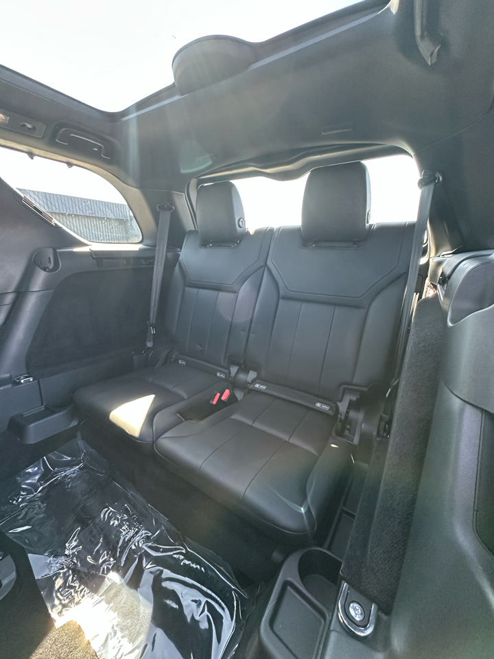 2020 Land Rover Discovery HSE photo 38
