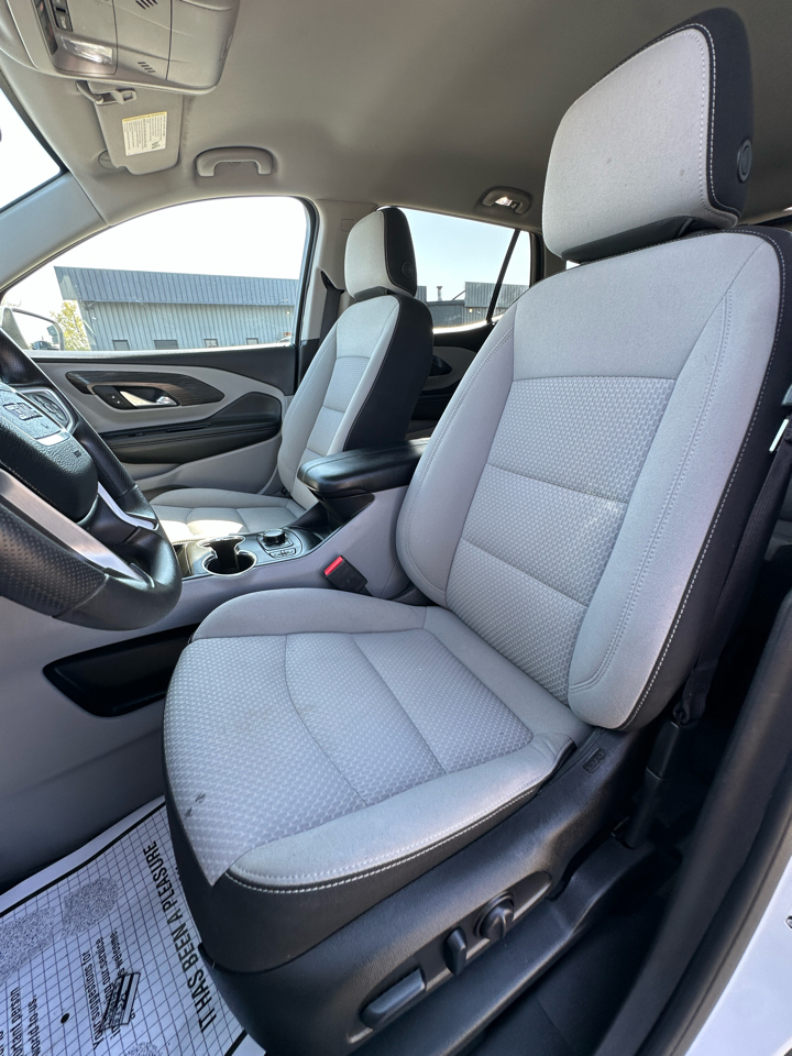 2023 Gmc Terrain SLE photo 18