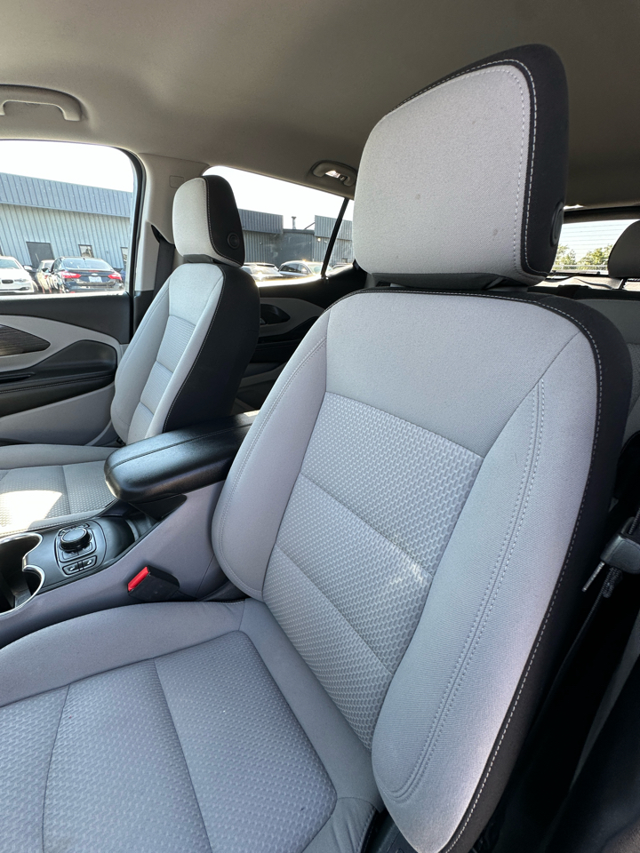2023 Gmc Terrain SLE photo 19