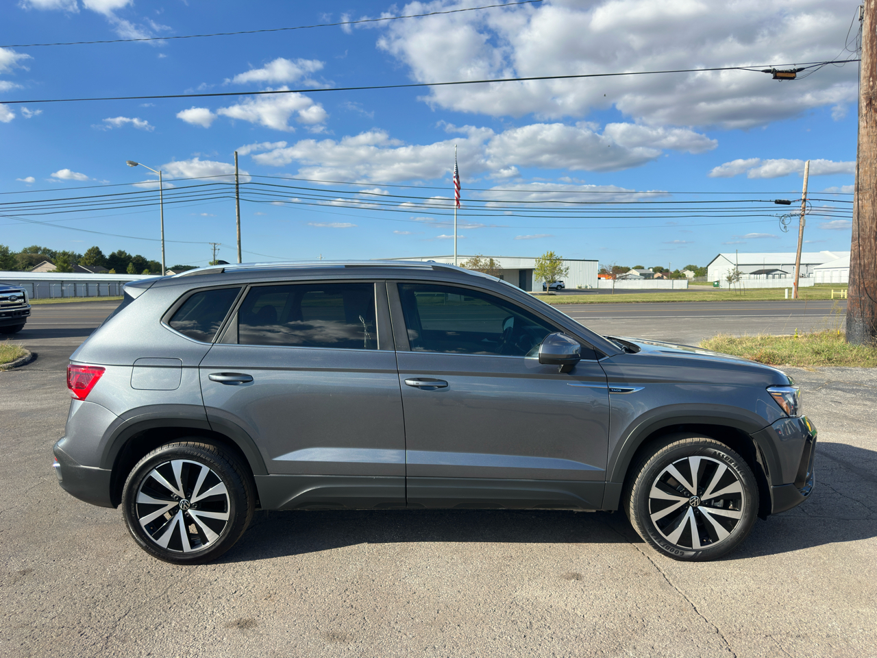 2022 Volkswagen Taos SE photo 9