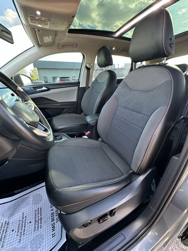 2022 Volkswagen Taos SE photo 13